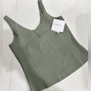 Beyond Yoga Women's Medium Impulse Ribbed Classic Tank Grey Sage Green NWT
